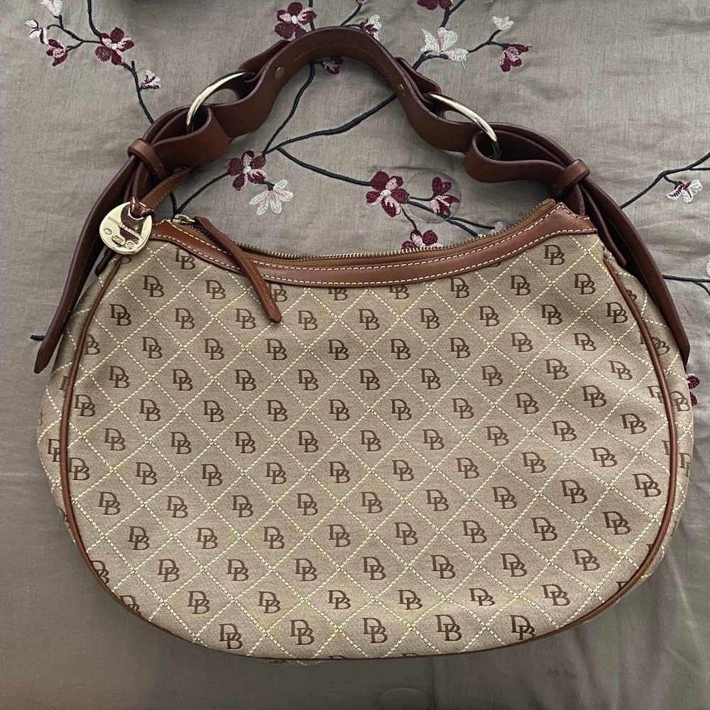 Dooney & Bourke